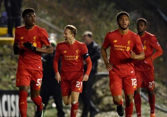 于根伟：今年我们外援的整体表现，我觉得应该能打到70分以上