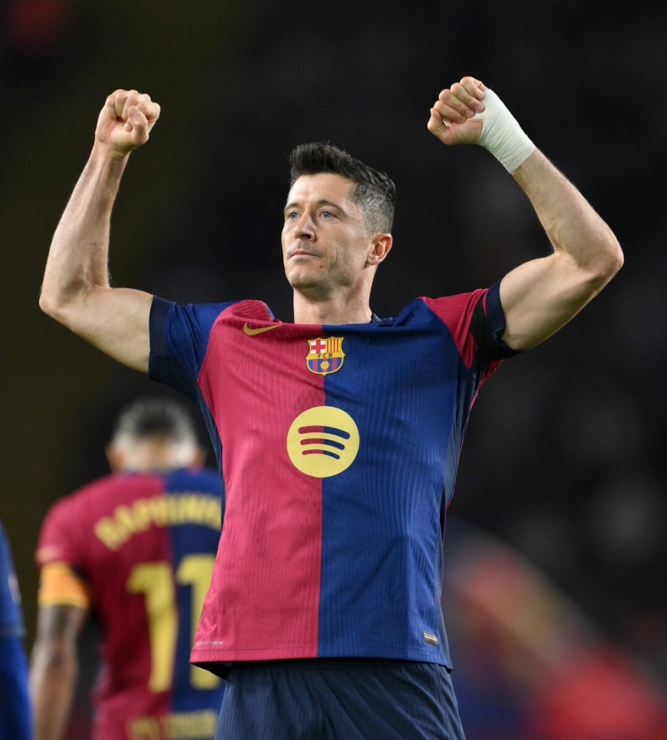 雄鹿官方：AJ·格林左肩挫伤，本场对阵76人不会回归