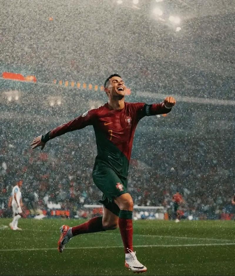 德乙半场：贝尔纳特屡献神扑，汉诺威暂0-0卡尔斯鲁厄