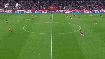 字母哥是现役为一队效力时间第三长的球员，仅次于库里和追梦